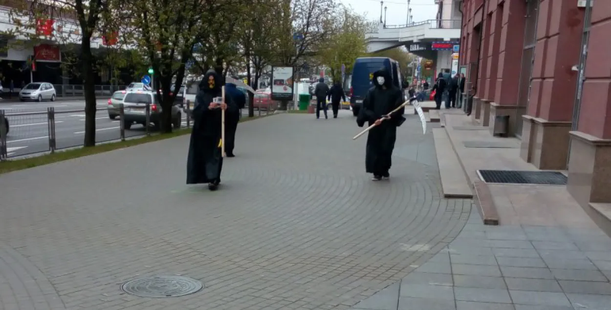 "Чарнобыльская смерць" папярэдзіла мінчукоў супраць новай АЭС (фота)