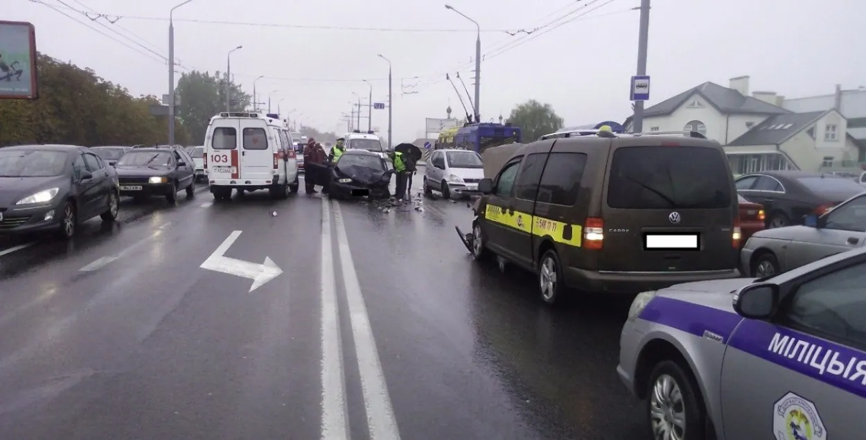 У Гродне кіроўца разбіў тры машыны пасля актыўнага апахмялення