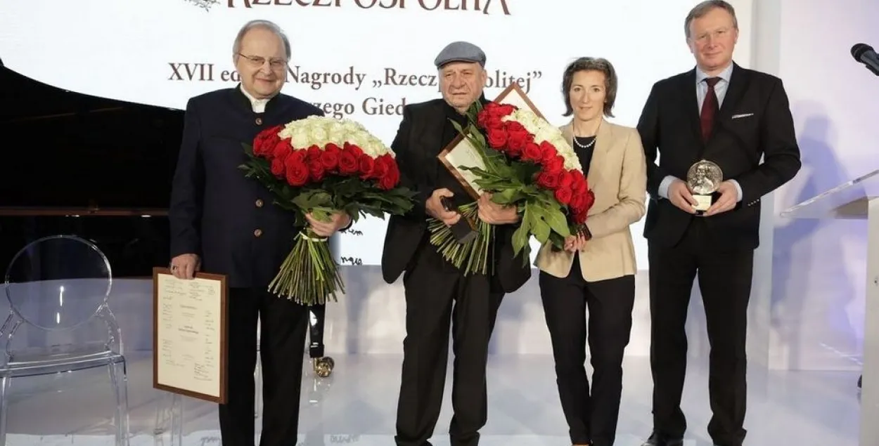 Lyonik Tarasevich &ndash; second person on the left. Photo: rp.pl