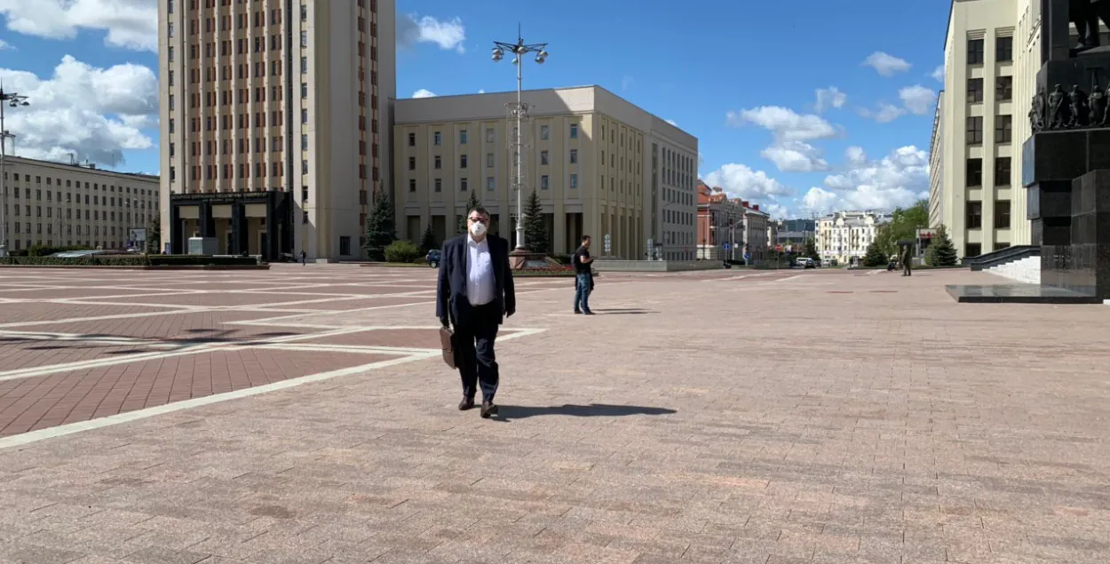 Виктор Бабарико на площади Независимости в Минске / Еврорадио​
