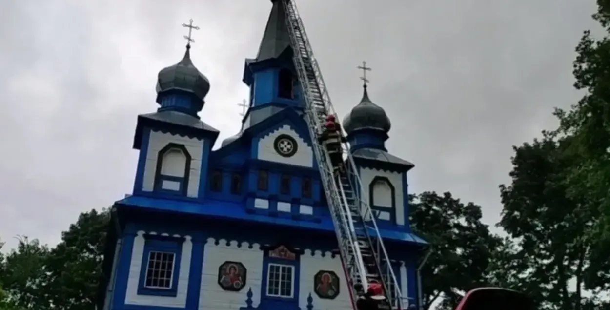 Царква ў вёсцы Цялядавічы / Церковь в деревне Телядовичи / кадр з відэа