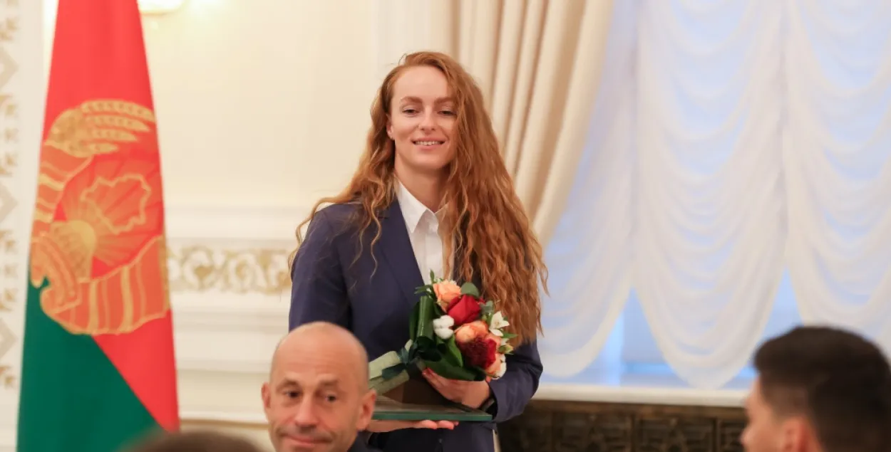 Лукашэнка: хоць ты Машэнскага ў лодку садзі, парык надзявай, і няхай грабе
