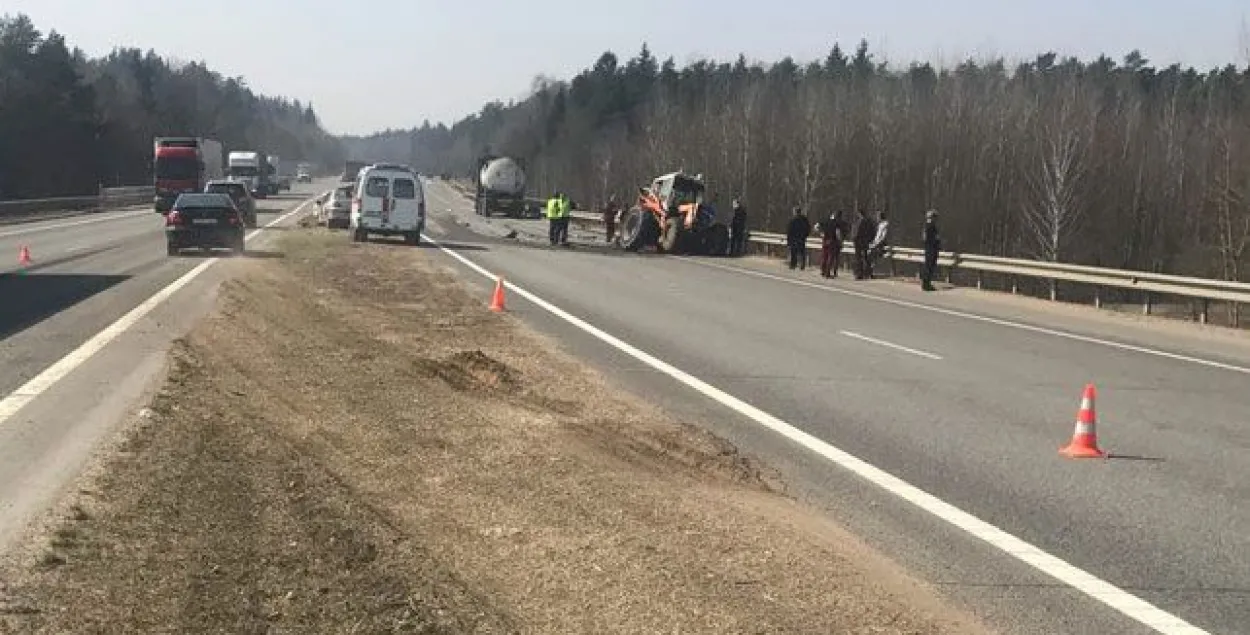 Пад Мінскам у ДТЗ з трыма транспартнымі сродкамі загінуў чалавек