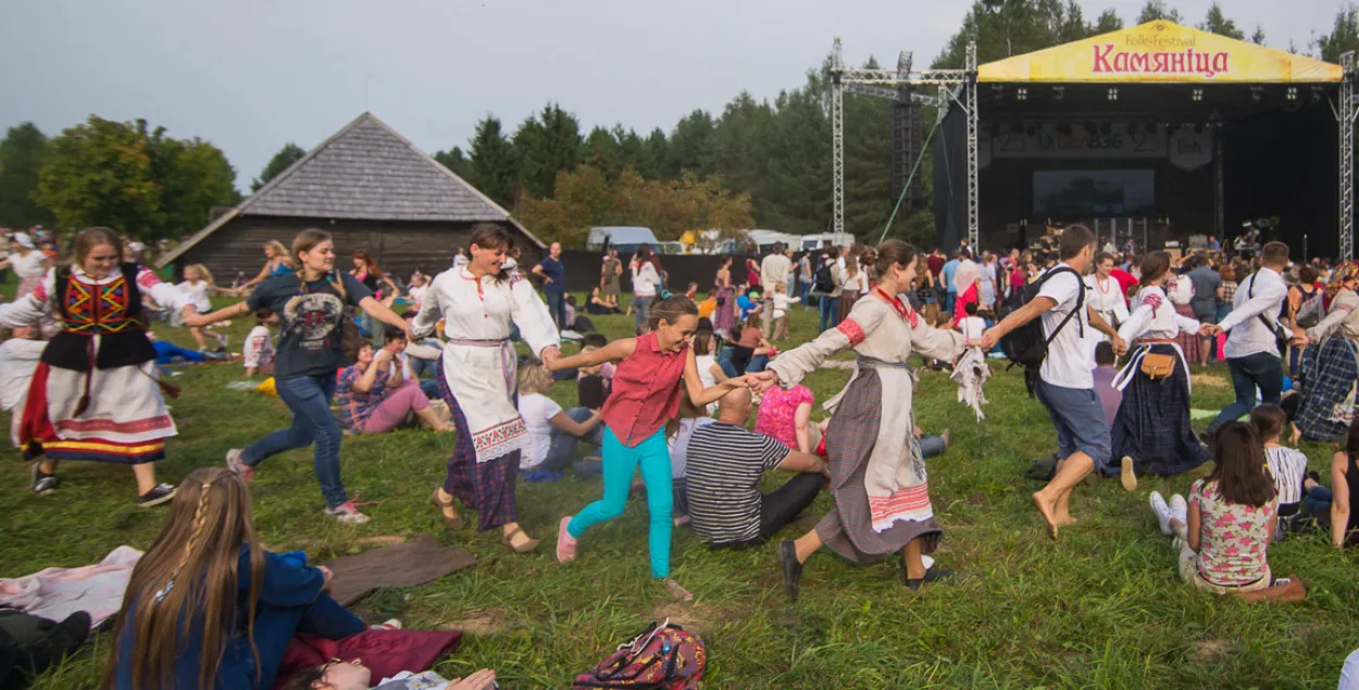 "Камяніца": кожны тут не проста глядач, а робіць у фэст свой унёсак