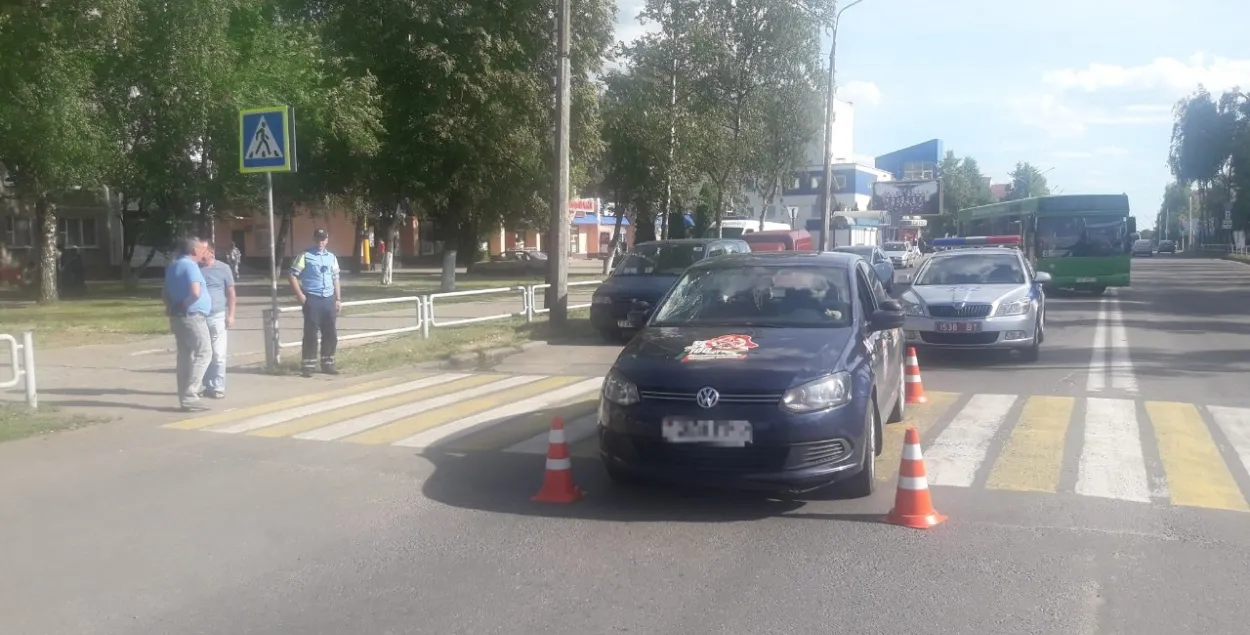 На пешаходным пераходзе ў Полацку аўтамабіль збіў жанчыну