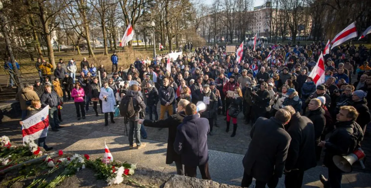 Янукевіч: Паспрабуем дамовіцца наконт маршрута на Дзень волі са Статкевічам