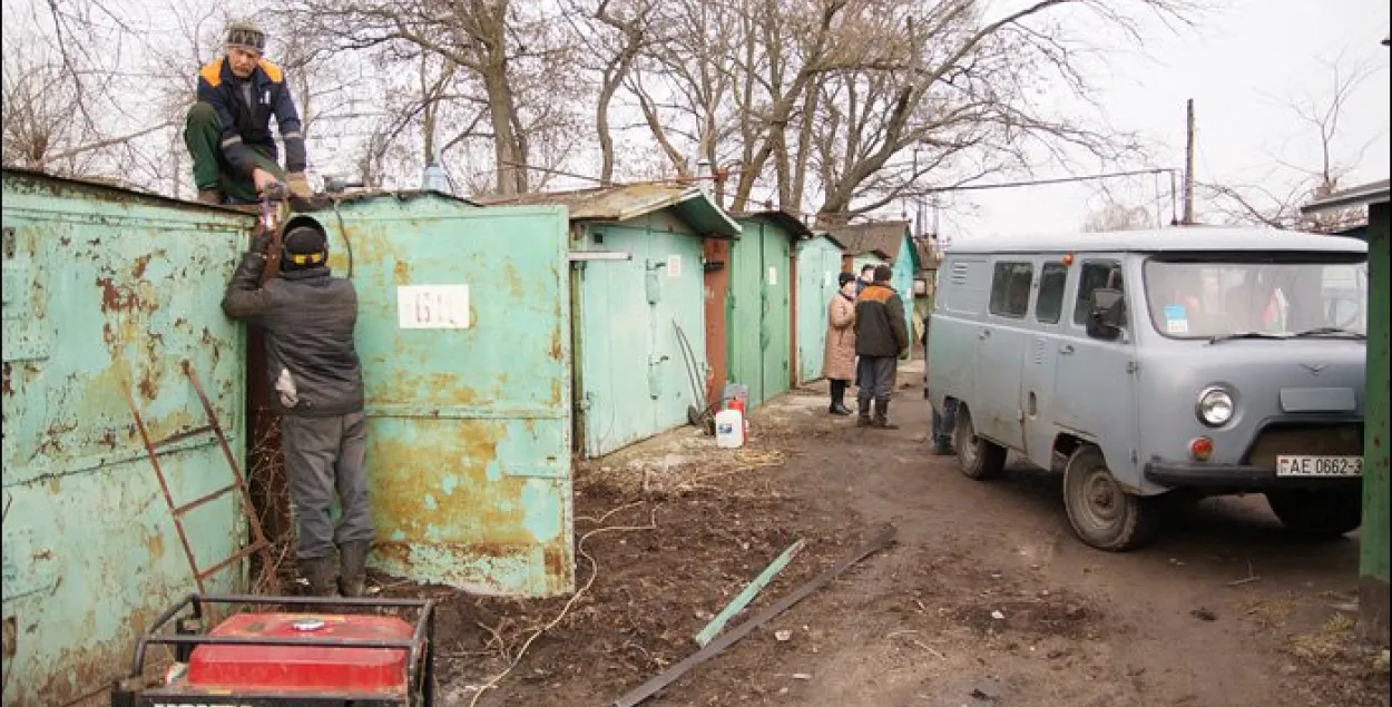 У Гомелі разгараецца скандал вакол зносу прыватных гаражоў (фота)