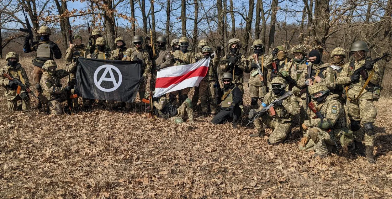 Belarusians in the international anti-authoritarian unit of the military/photo from Yauhen&#39;s archive