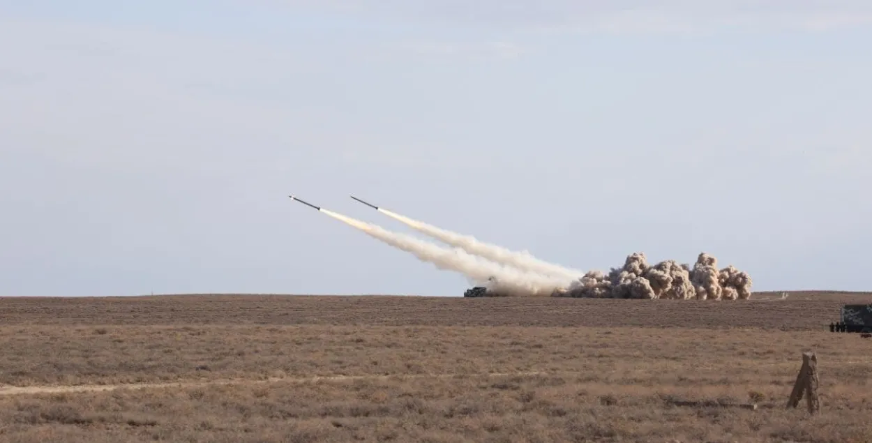 Запуск ракет на кантрольным занятку беларускіх ракетчыкаў / Мінабароны