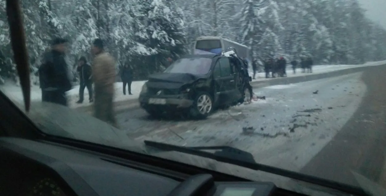 Белорусские хоккеисты попали в ДТП в Логойском районе