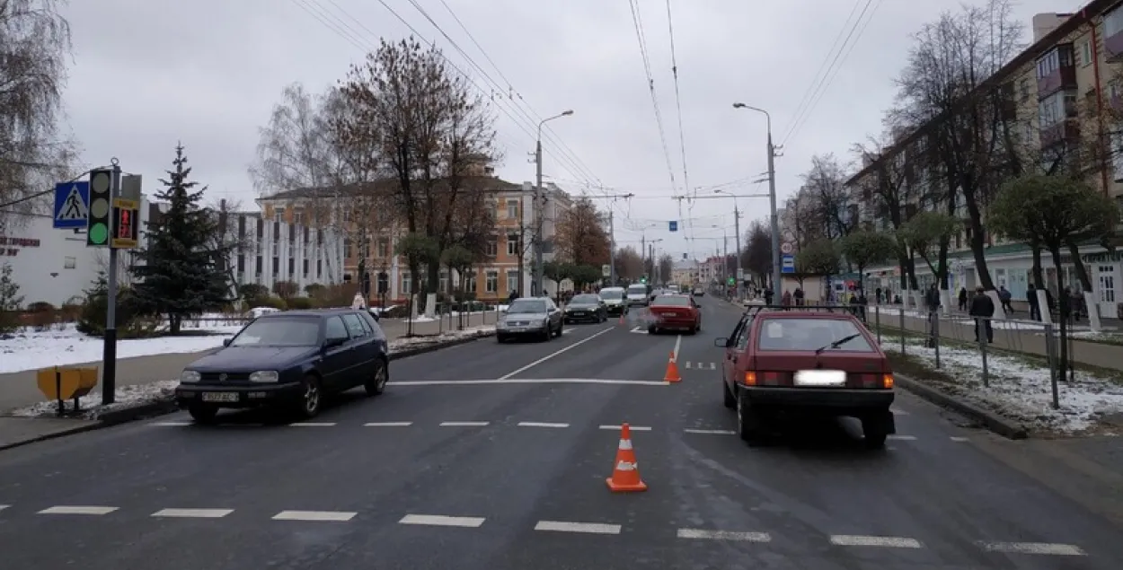 Гомельскага школьніка, які ішоў на зялёнае святло, на пераходзе збіла аўто