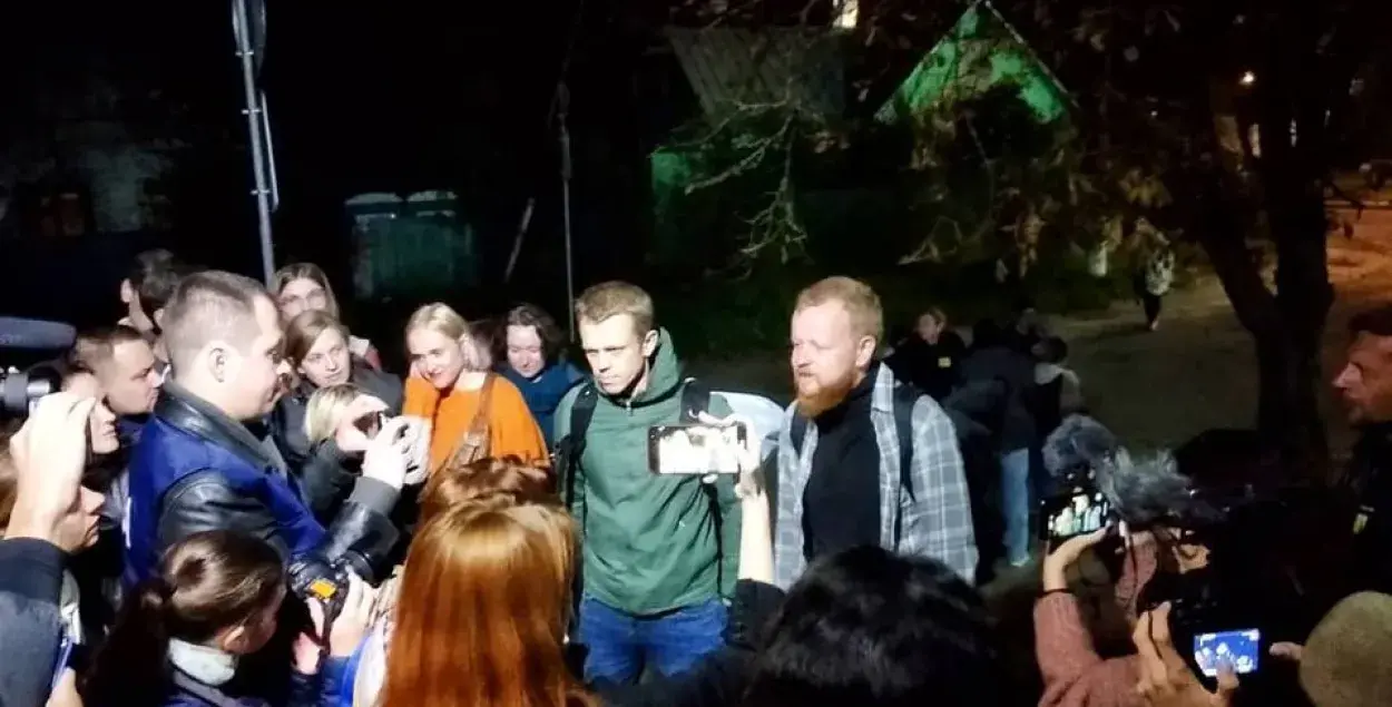 Владимир Гридин и Александр Васюкович на свободе / Алесь Пилецкий, facebook.com/alespilecki​