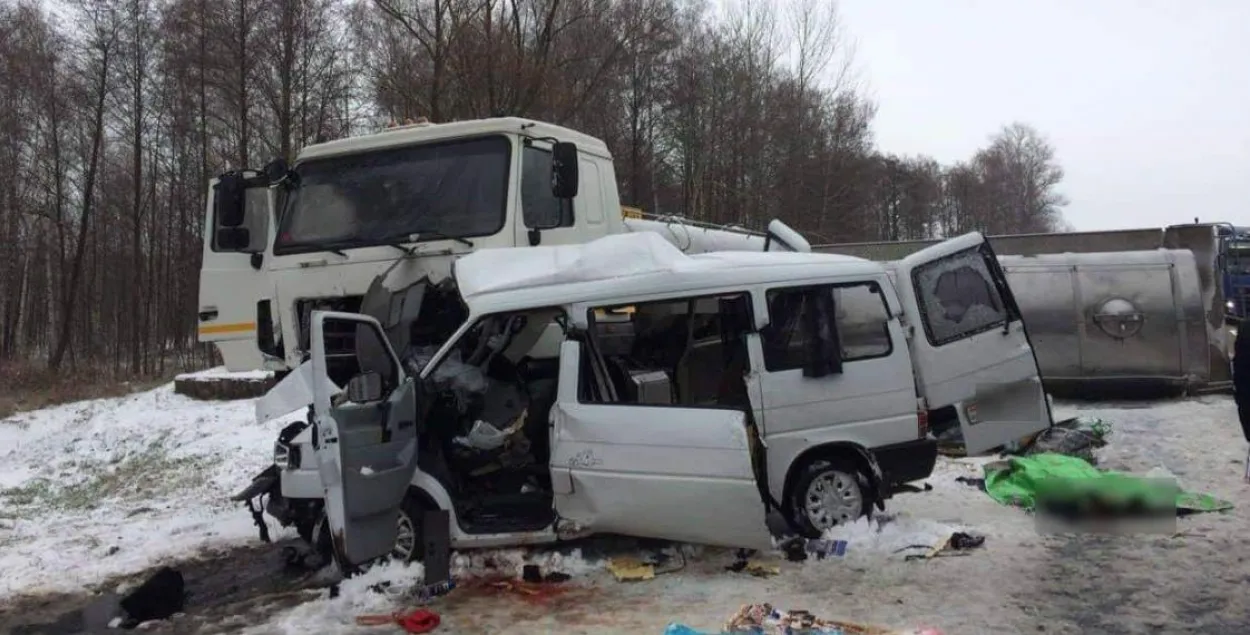 У ДТЗ з удзелам малакавоза і мікрааўтобуса загінулі 5 жанчын