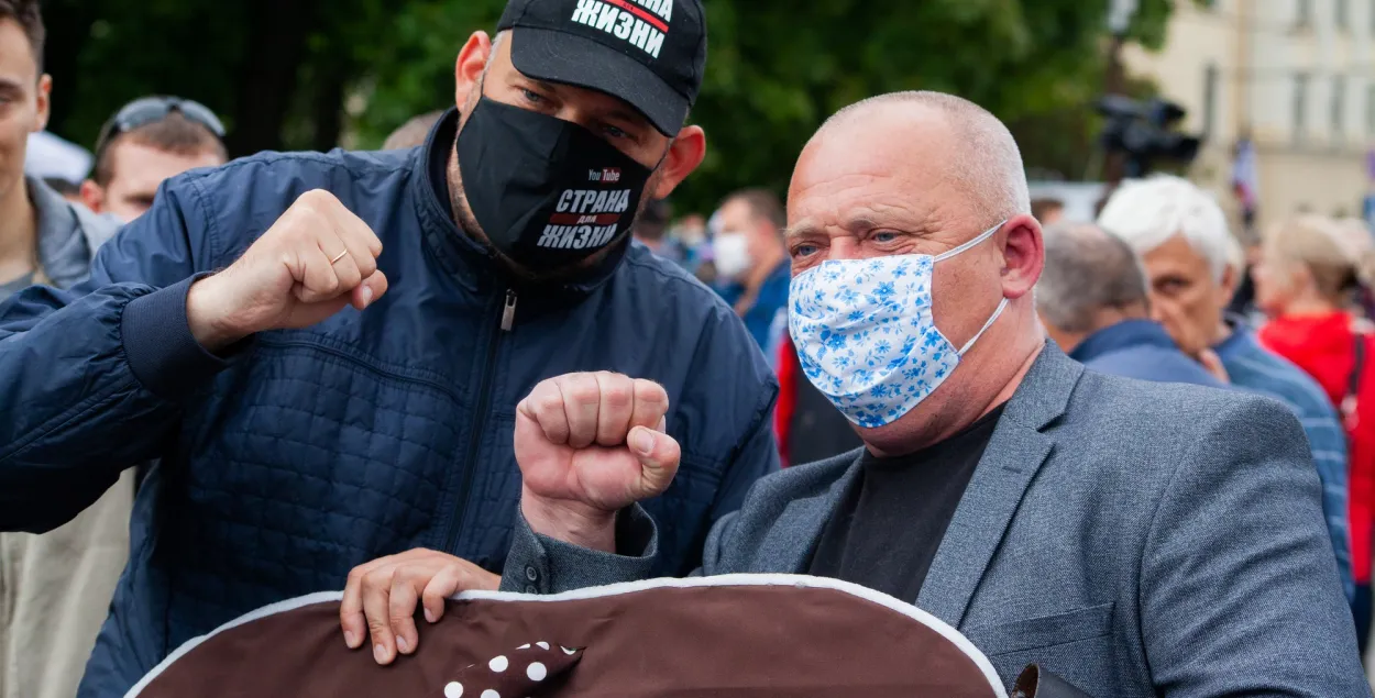 Сяргей Ціханоўскі падчас акцыі ў Гродне&nbsp;/ belsat.eu