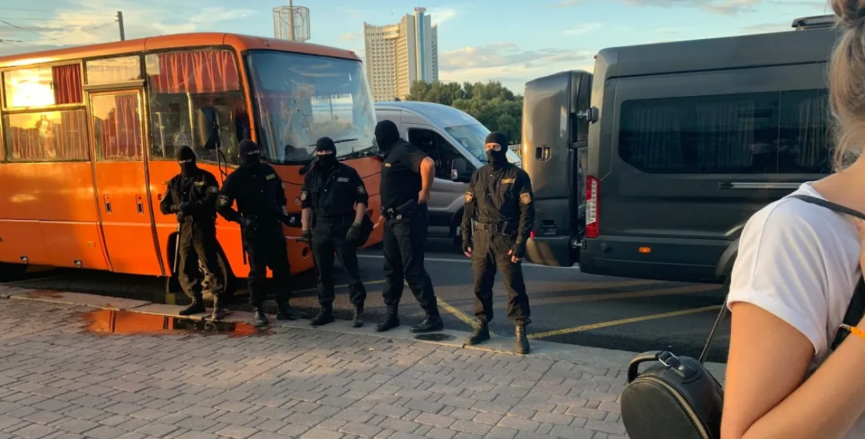 “Пассивное сопротивление, неучастие и неподдержка”: рецепт борьбы от философа