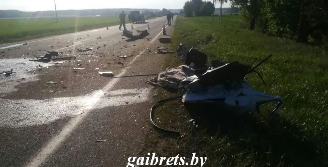 Мінздароўя: Пацярпелым у ДТЗ пад Камянцом дзецям дапамагаюць найлепшыя дактары