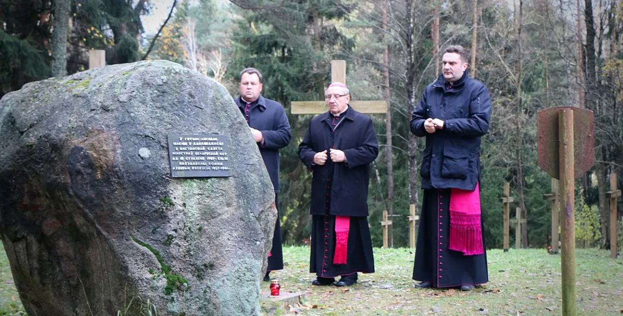 Тадэвуш Кандрусевіч пра новы знос крыжоў у Курапатах: Спыніце “крыжалом”!