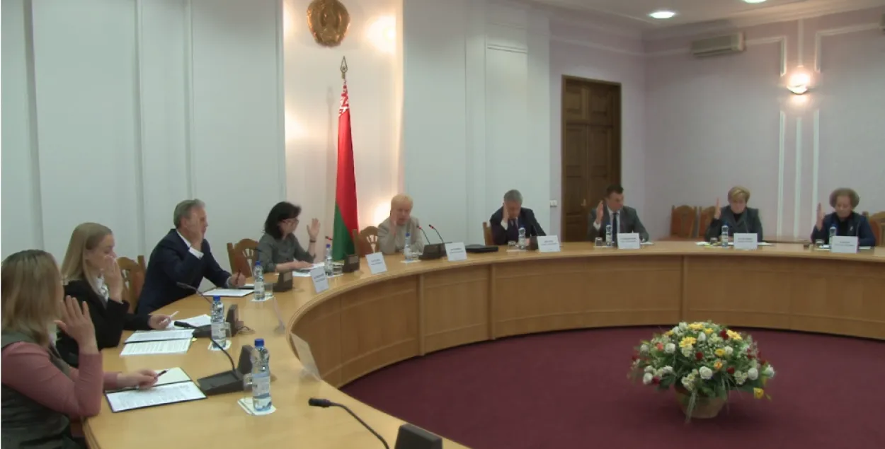 ЦВК за два пасяджэнні адмовіў у рэгістрацыі 33 інцыятыўным групам з 55