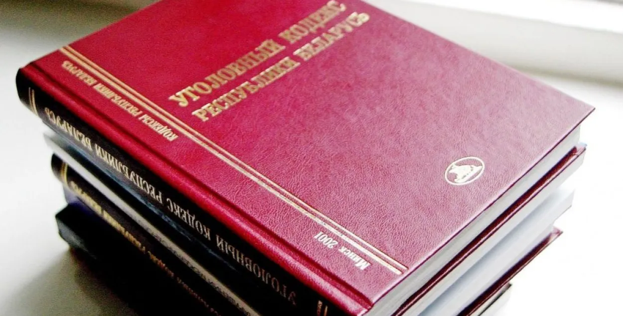 Аднаго з расіян, якія зламалі сківіцу мінскаму маршрутчыку, адпусцілі 