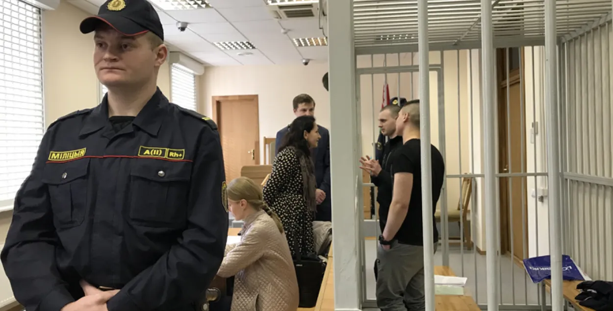 "Яны забрахаліся, прабачце": у Мінску зноў ідзе суд па "справе Коржыча"