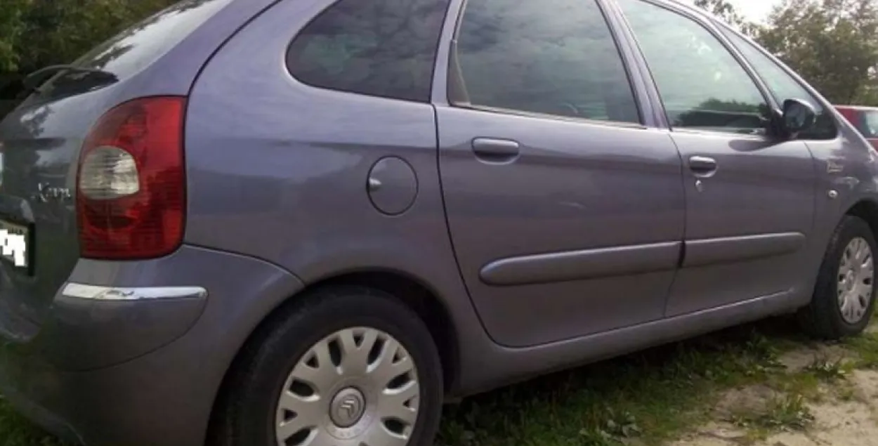 У Гродзенскім раёне ў возеры знайшлі Citroen Xsara Picasso