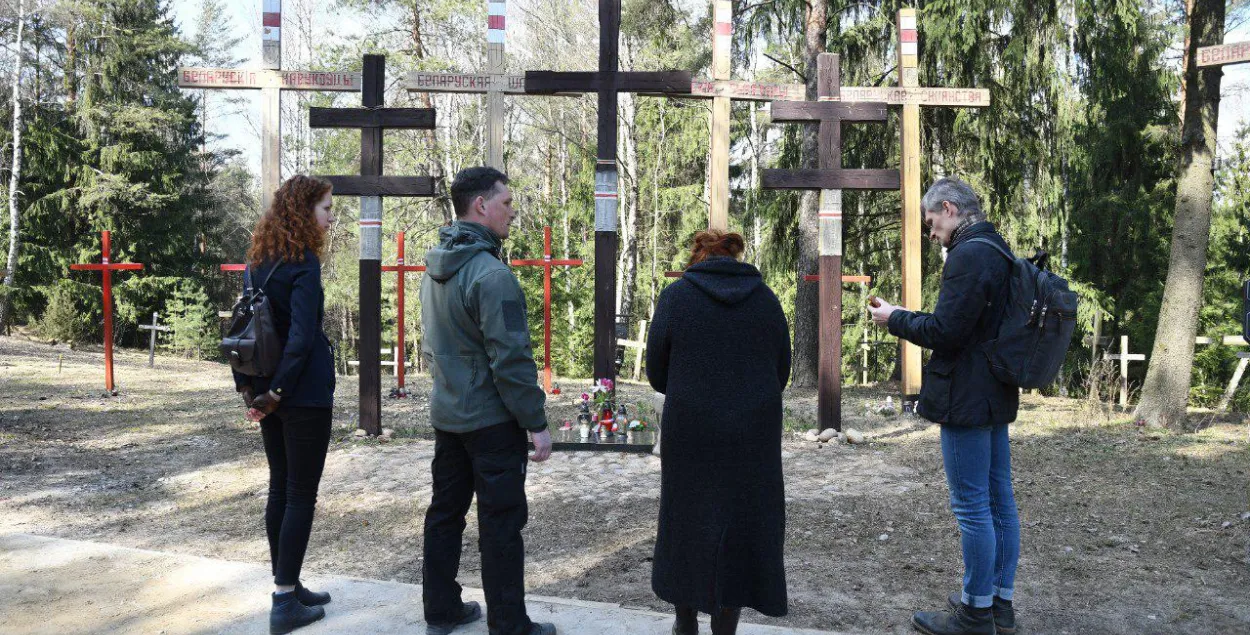 В Куропатах / Роман Протасевич, Еврорадио