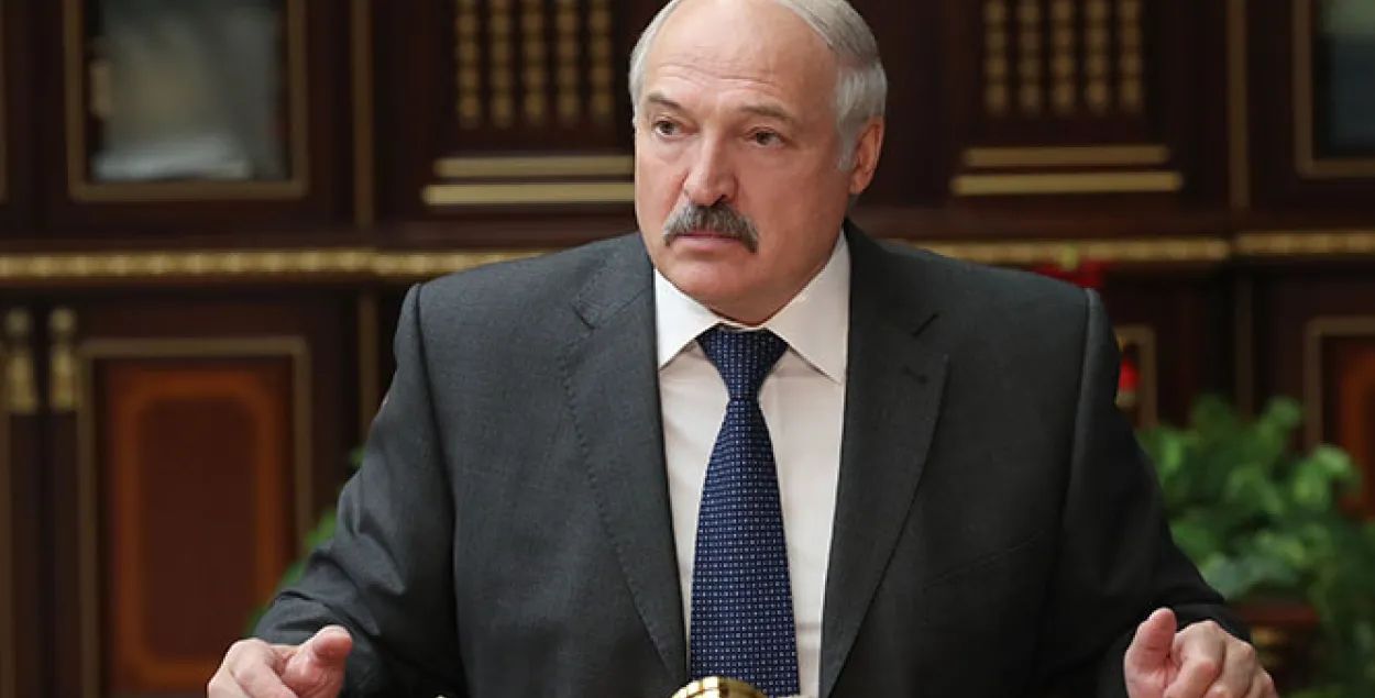 Лукашэнка прапанаваў не браць у войска адзінага сына ў сям'і
