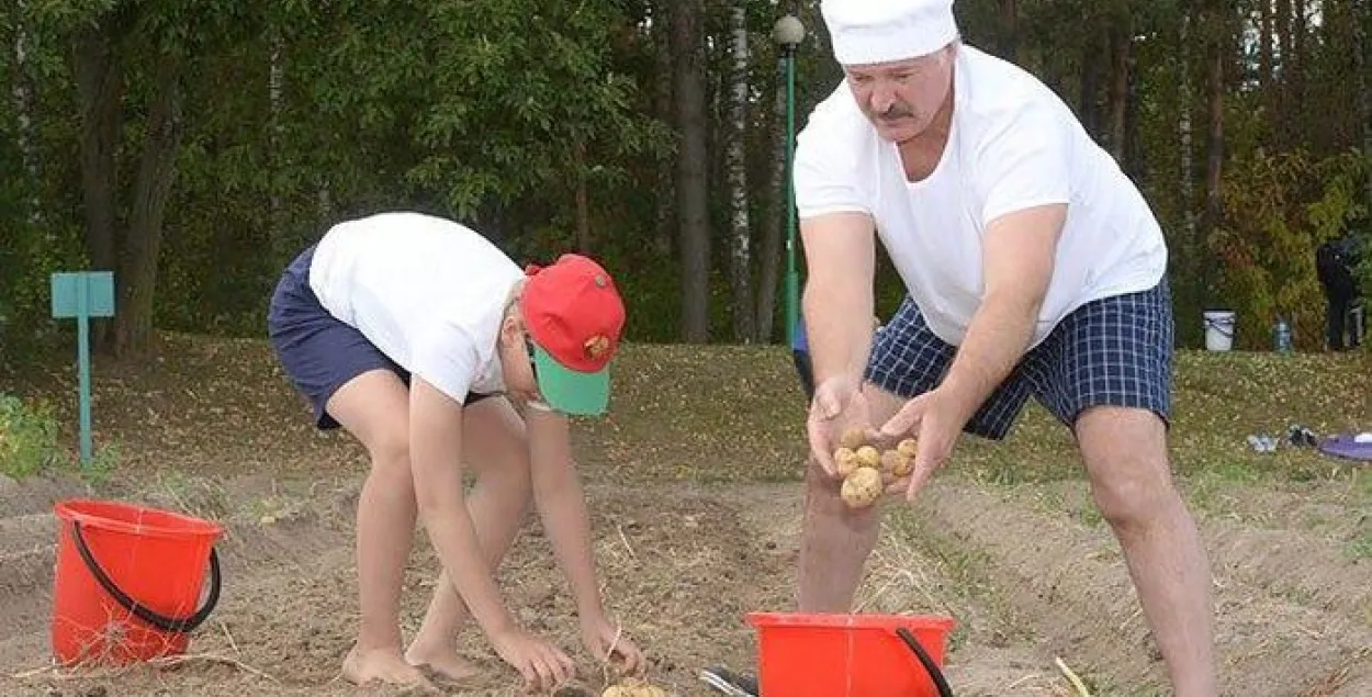 Лукашэнка распавёў пра свае жыллёвыя ўмовы