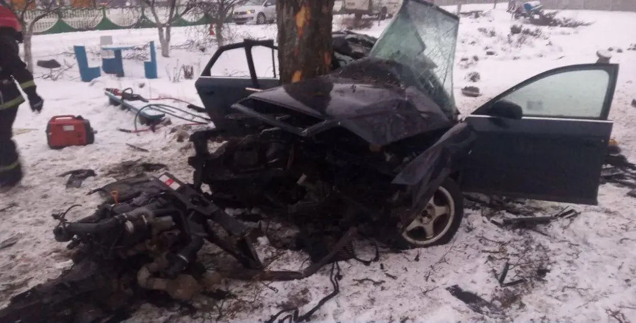 У аварыі каля Лунінца адзін чалавек загінуў, двое атрымалі траўмы