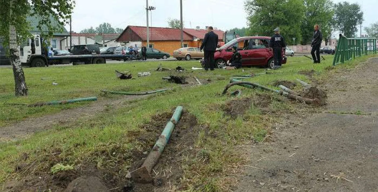 Лунінецкага міліцыянта, які п'яным трапіў у аўтааварыю, асудзілі на 5 гадоў
