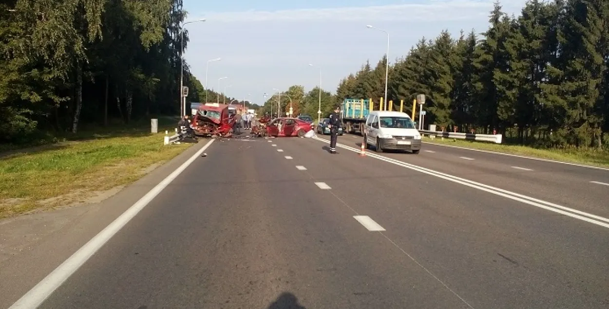 У страшнай аварыі пад Маладзечнам загінулі два чалавекі