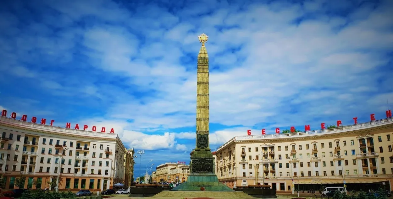 Расіяніну, які скакаў у Мінску праз Вечны агонь, прысудзілі год калоніі