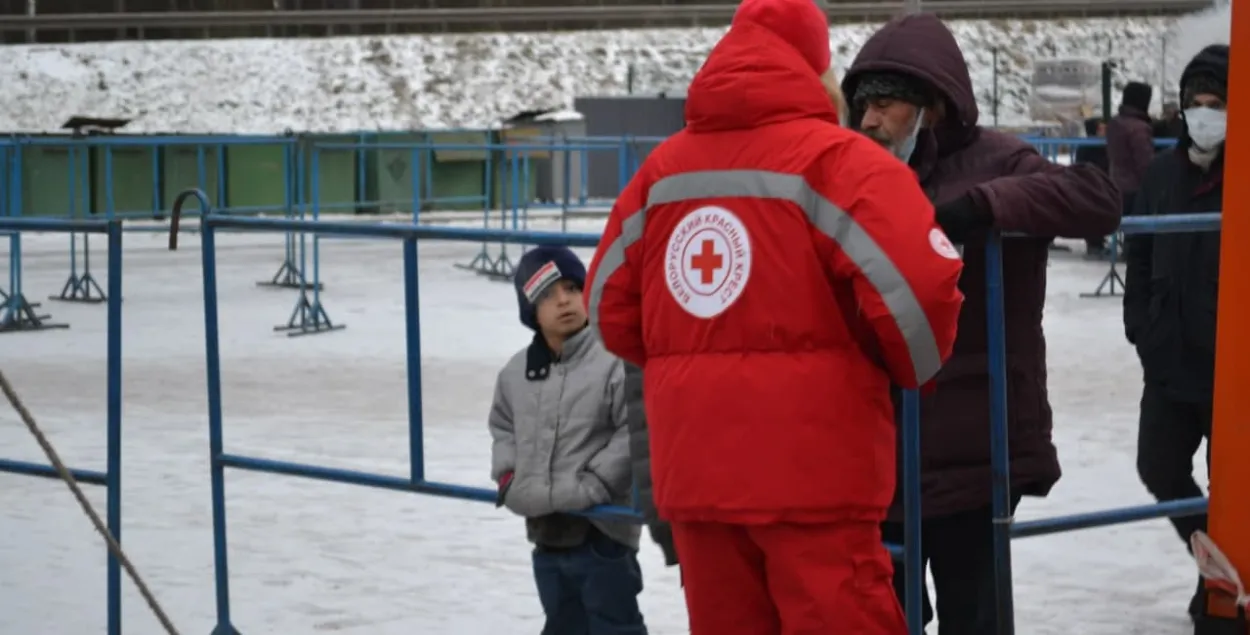 Мигранты на белорусско-польской границе / t.me/redcrossby​