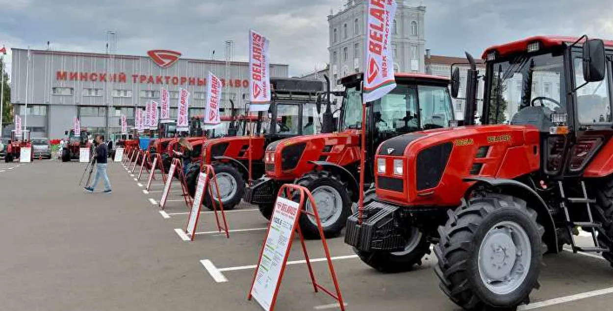 Сярэдні заробак на вытворчасці МТЗ — болей за тысячу рублёў