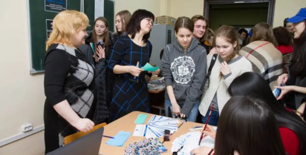 У Гродне абітурыентаў універсітэта запрашалі ў гурток "НКВД"