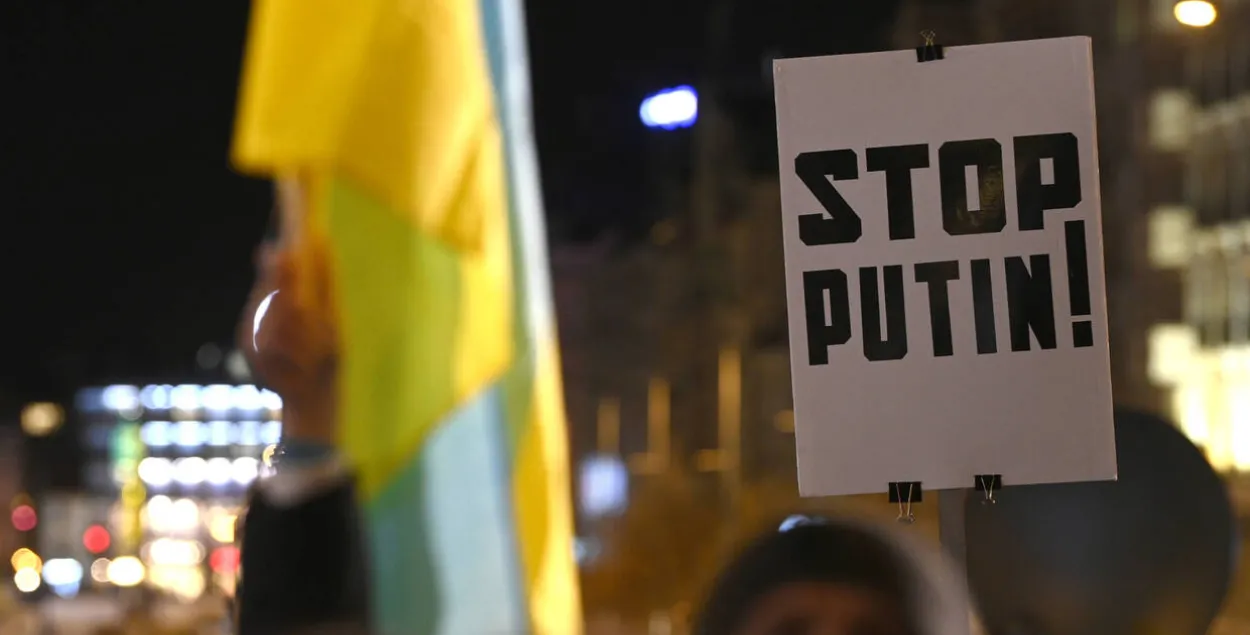 Ужо сёння Захад увядзе жорсткія санкцыі супраць Расіі