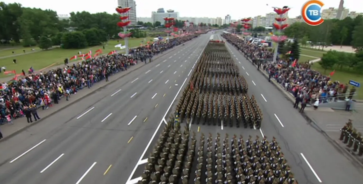 Сёлета ў парадзе па Мінску 3 ліпеня праедуць больш за 250 адзінак тэхнікі