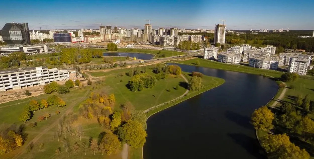 Пісьменнікі з недзяржаўнага Саюза адмовіліся саджаць дрэвы разам з Чаргінцом