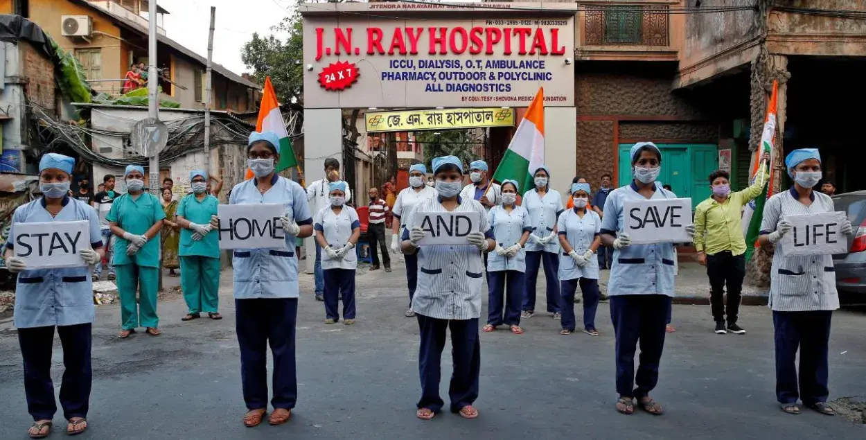 Medical workers in India / Reuters