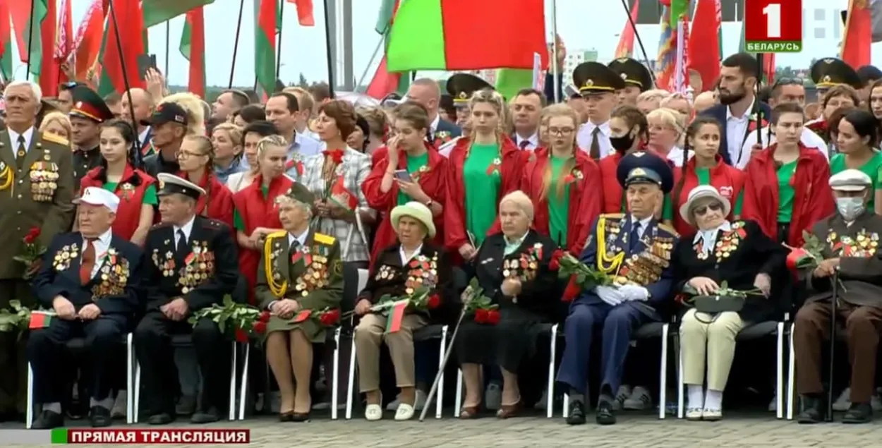 Ветераны, прошедшие войну, не боятся коронавируса / Скриншот из видеотрансляции