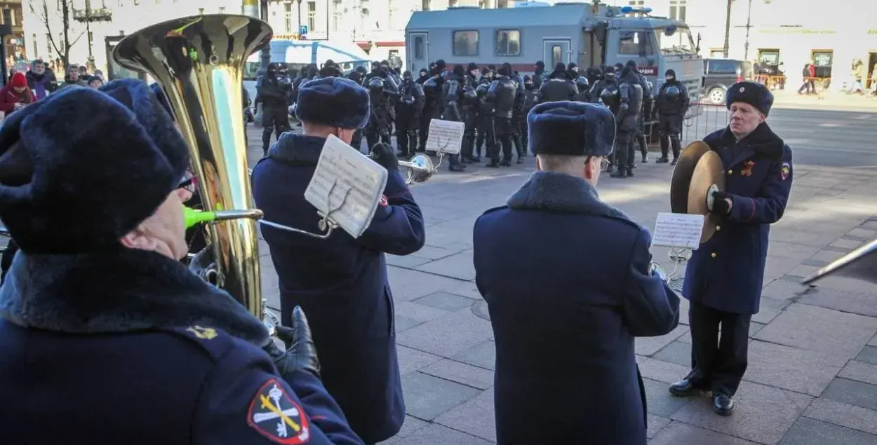 Санкт-Пецярбург. Гасціны двор 6 сакавіка 2022 года&nbsp;/ &quot;Новая газета&quot;