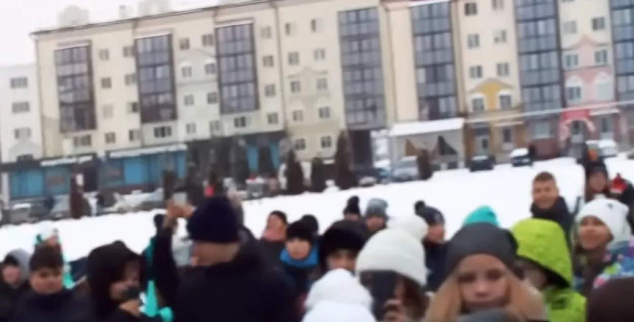 Кадр из видео