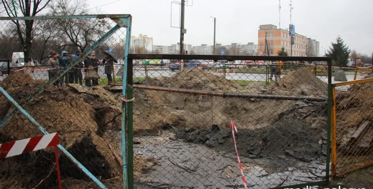 Стала вядома, чаму праваліўся тратуар у Пінску