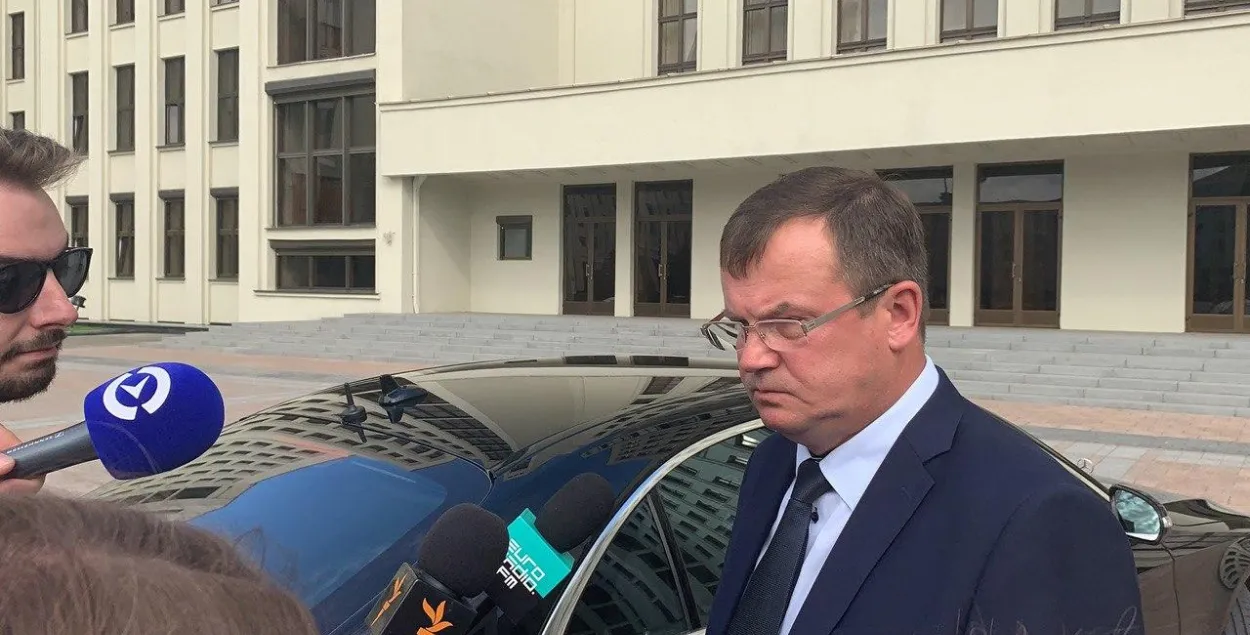 Дзмітрыеў: Раўкоў дапускае адключэнне інтэрнэту ў Беларусі