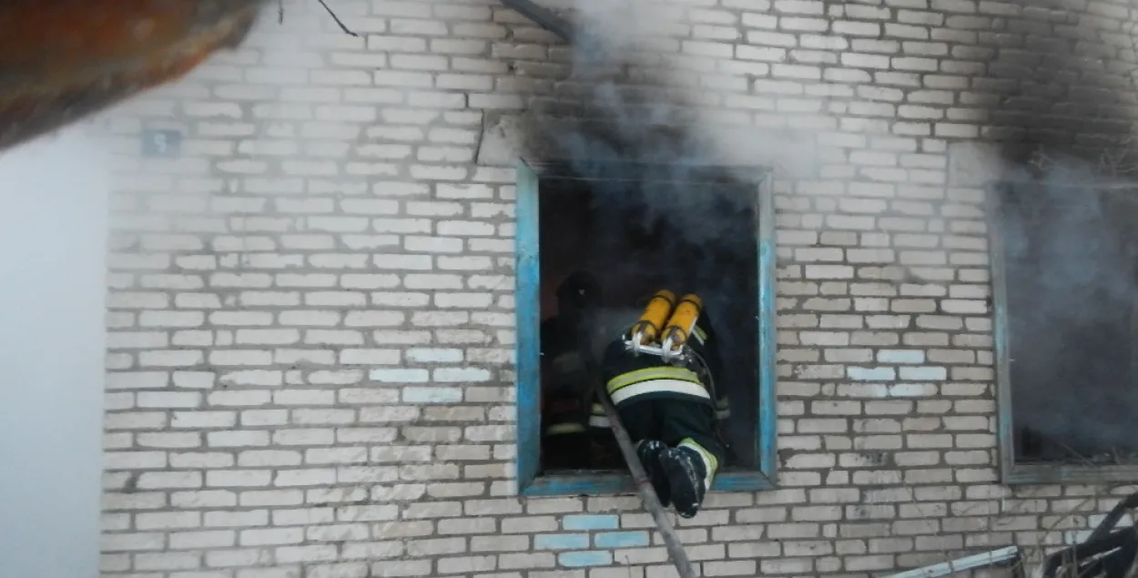 На пажары ў Рэчыцкім раёне загінуў мужчына