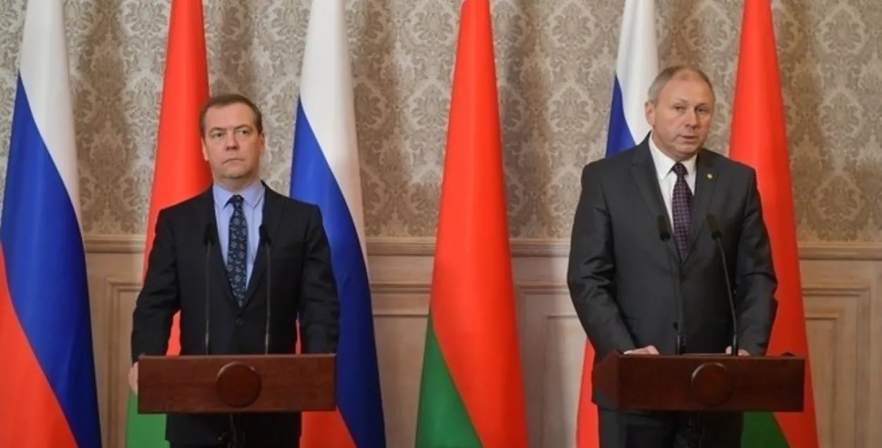 Dmitry Medvedev (left) and Syarhei&nbsp;Rumas (right) / Russian Government website