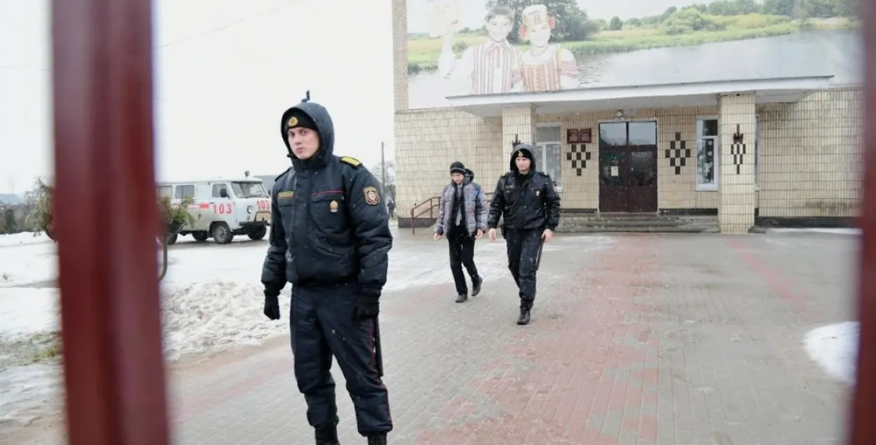 Трагедия в Столбцах: всё, что известно про нападение с ножом в школе №2