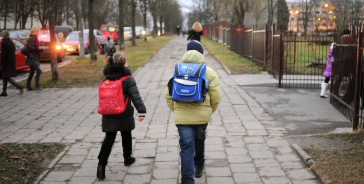 Калі прачынацца у школу, абмяркоўваюць Лукашэнка, настаўнікі, бацькі і дзеці