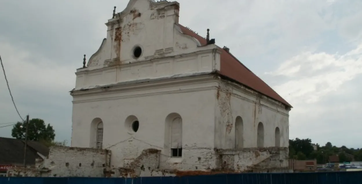 У Слоніме хочуць адрэстаўраваць славутую “барокавую сінагогу”