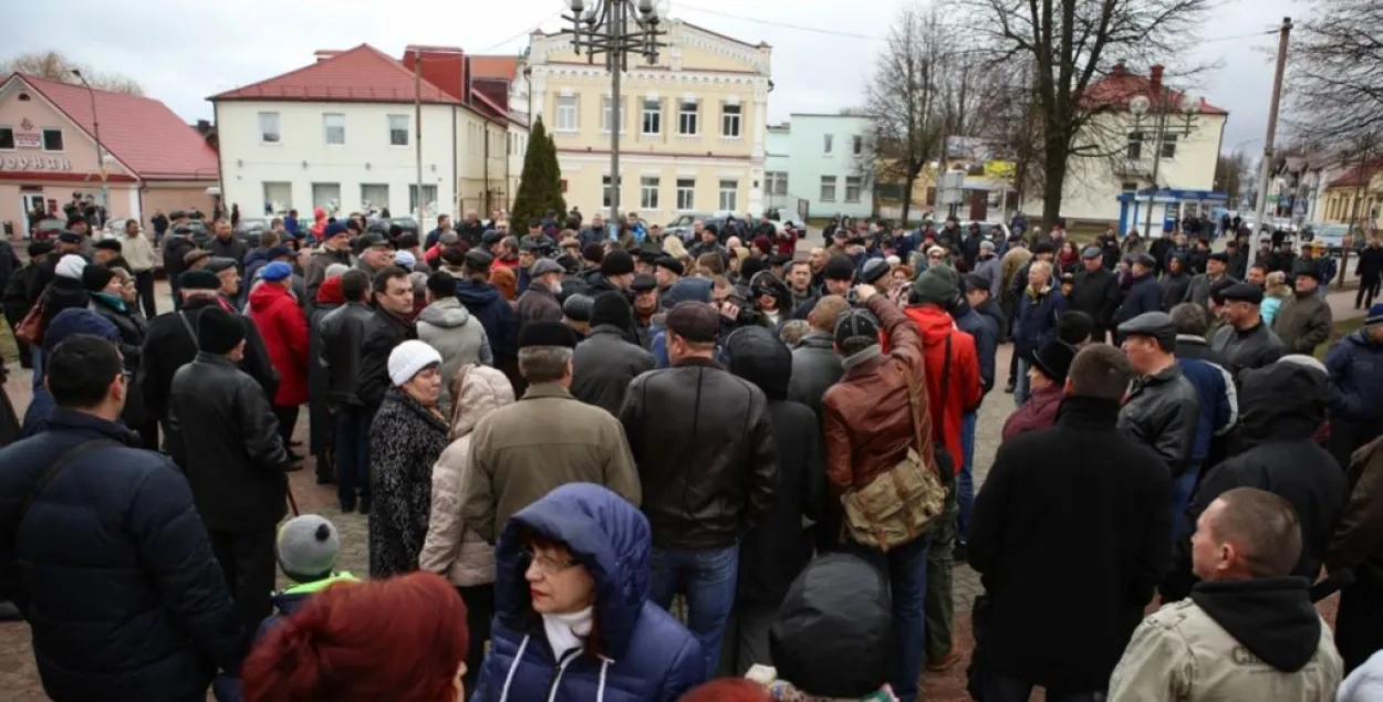 Новыя акцыі “недармаедаў” у рэгіёнах — Слонім, Баранавічы